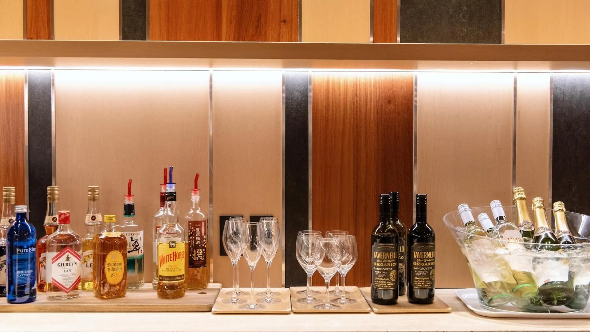 Hotel Hillarys Akasaka Токио 3*,